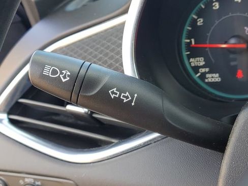 Used 2021 Chevrolet Malibu LT FWD image 17