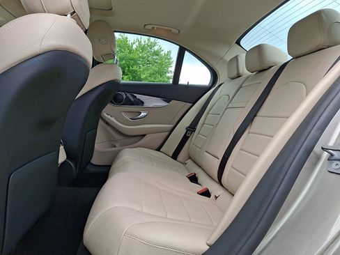 Used 2019 Mercedes-Benz C 300 4MATIC Sedan image 10