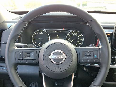 New 2025 Nissan Pathfinder SV w/ SV Premium Package image 14