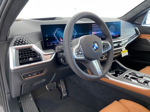 New 2026 BMW X7 xDrive40i w/ M Sport Package image 4
