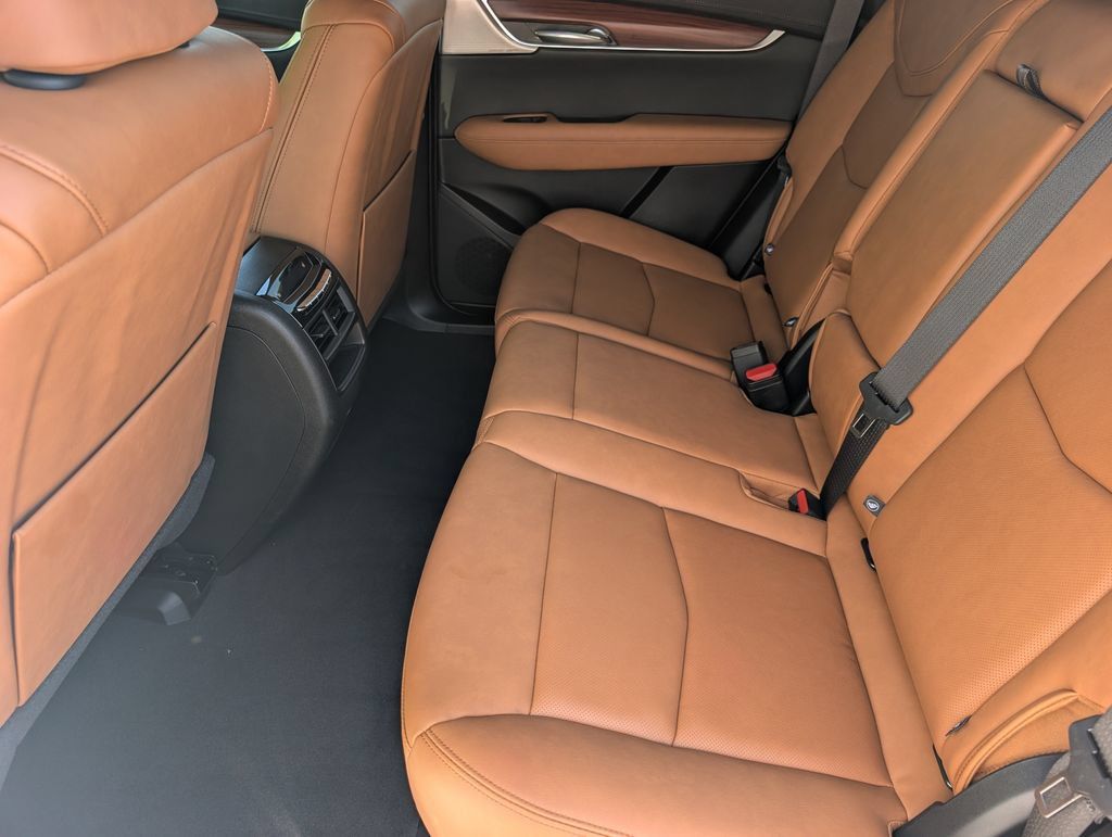 New 2026 Cadillac XT5 Premium Luxury w/ Driver Assist Package FWD image 15