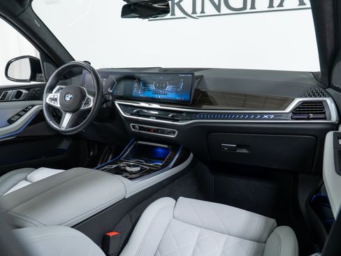 Certified 2024 BMW X7 xDrive40i w/ Executive Package image 14