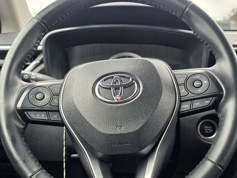 Used 2022 Toyota Corolla Cross LE AWD/4WD image 27