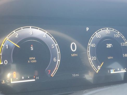 New 2025 Jeep Grand Cherokee Limited image 12