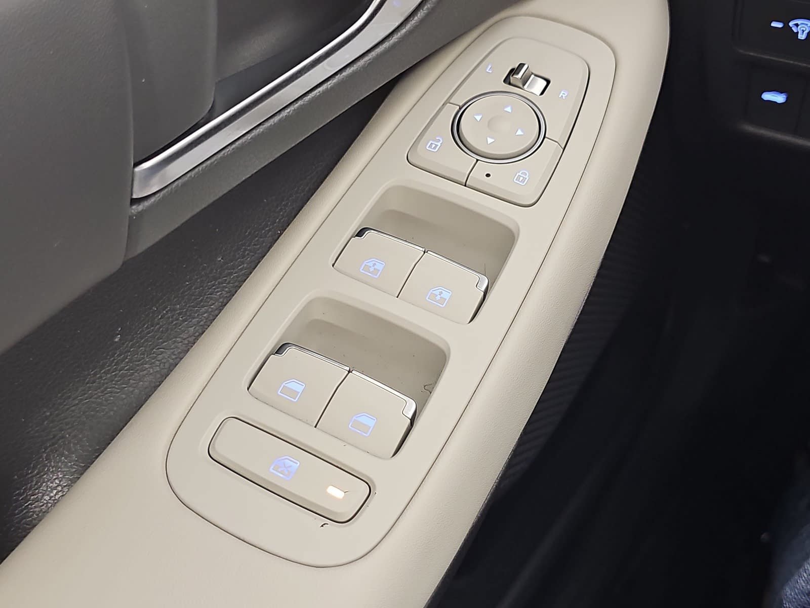 Used 2021 Hyundai Sonata SEL FWD image 25