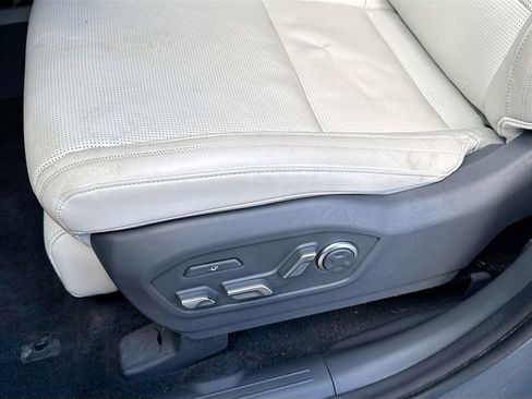 Used 2025 Hyundai Santa Fe Calligraphy image 21