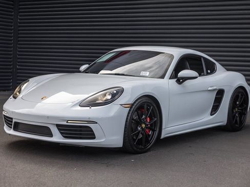 Certified 2017 Porsche 718 Cayman S image 1