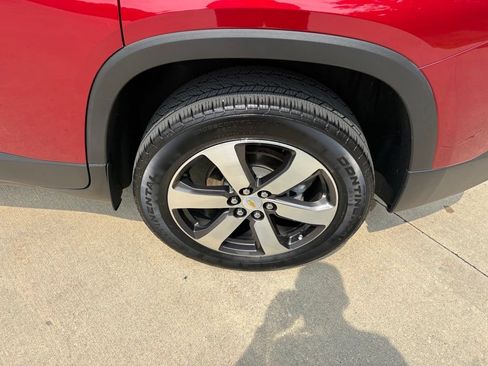 Used 2023 Chevrolet Traverse LT w/ LT Premium Package AWD/4WD image 62