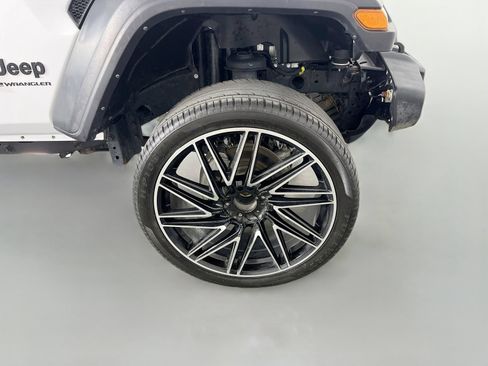 Used 2024 Jeep Wrangler Unlimited Sport AWD/4WD image 34