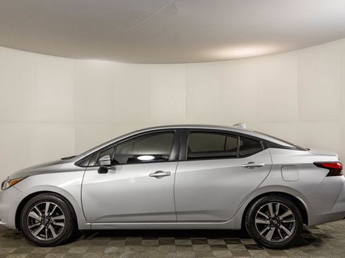 Used 2021 Nissan Versa SV image 16