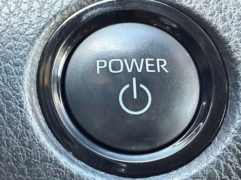 Used 2025 Toyota Camry SE FWD image 21