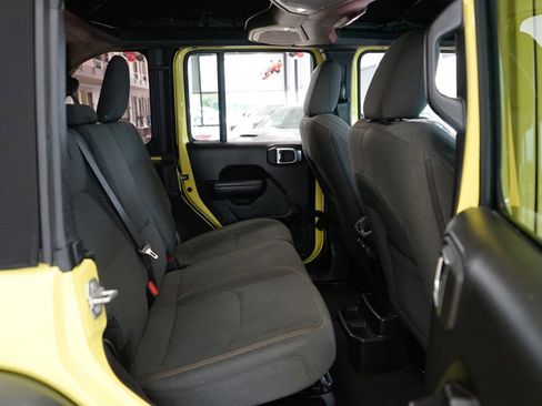 Used 2024 Jeep Wrangler Unlimited AWD/4WD image 13