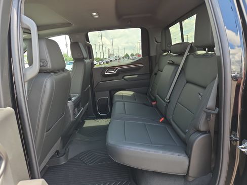 New 2026 Chevrolet Silverado 1500 RST w/ Redline Edition AWD/4WD image 11