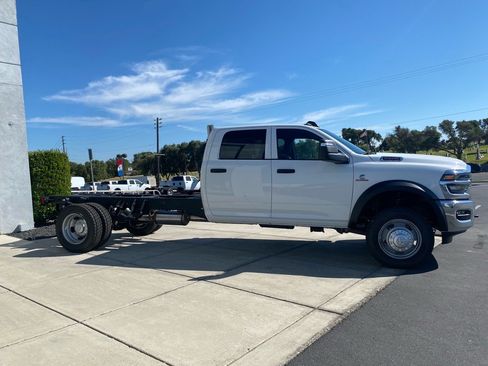 New 2025 RAM 5500 Tradesman AWD/4WD image 8