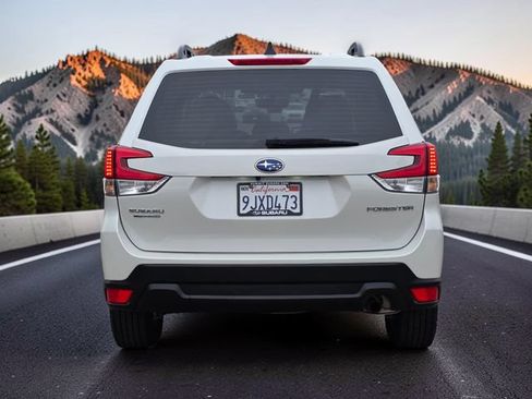 Certified 2024 Subaru Forester AWD/4WD image 6