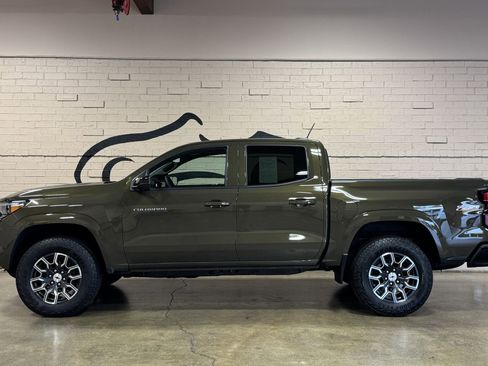 Used 2024 Chevrolet Colorado Z71 w/ Z71 Convenience Package 2 AWD/4WD image 10