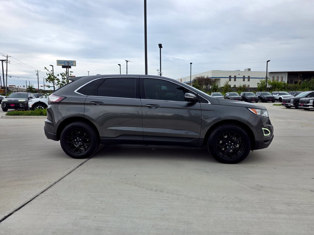 Used 2018 Ford Edge SEL FWD image 11