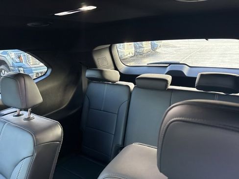 New 2026 GMC Acadia Elevation image 24