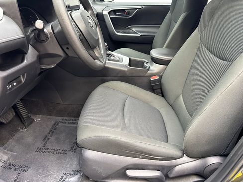 Used 2024 Toyota RAV4 LE FWD image 27