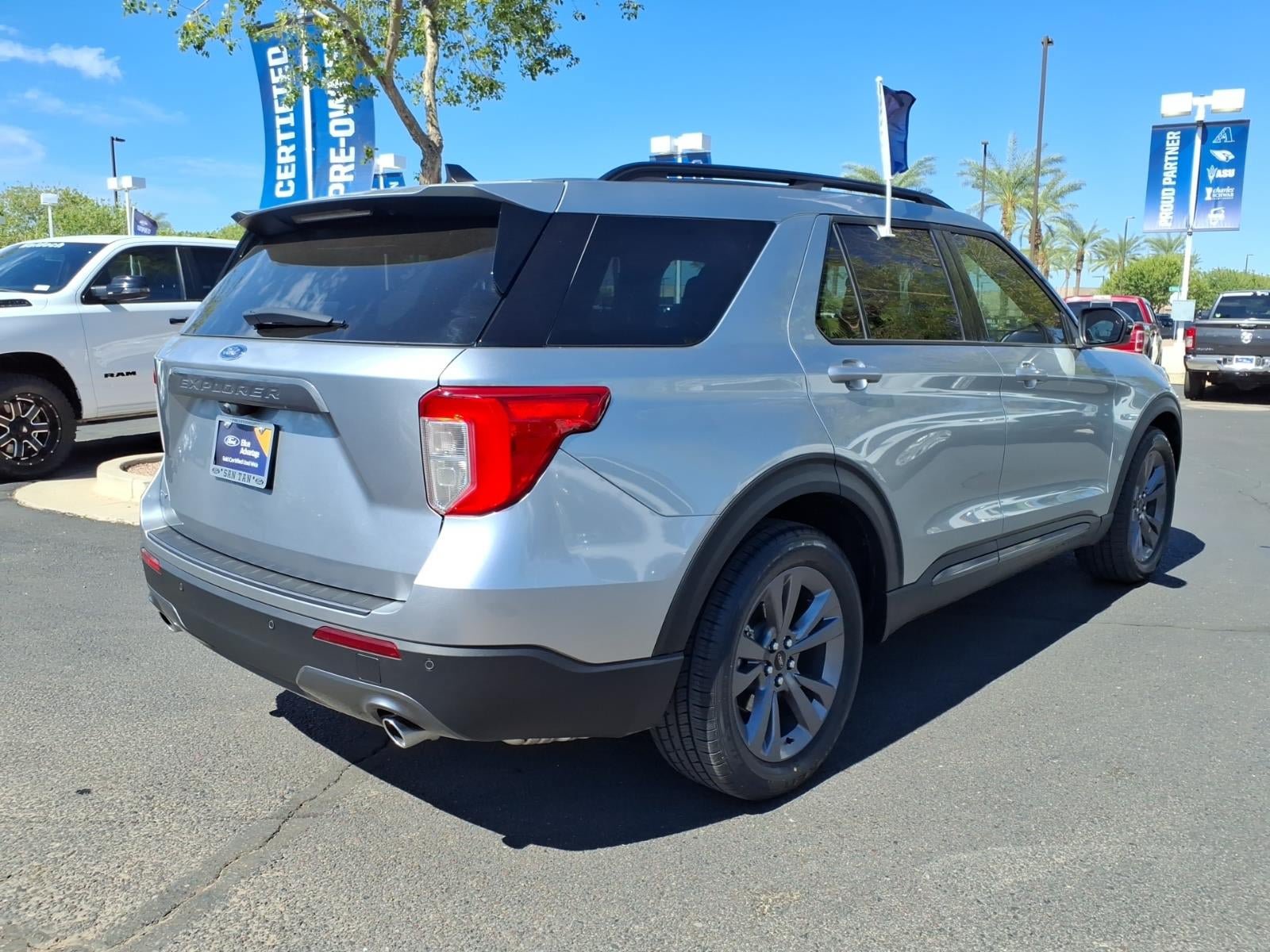 Certified 2024 Ford Explorer XLT w/ Equipment Group 202A RWD image 4