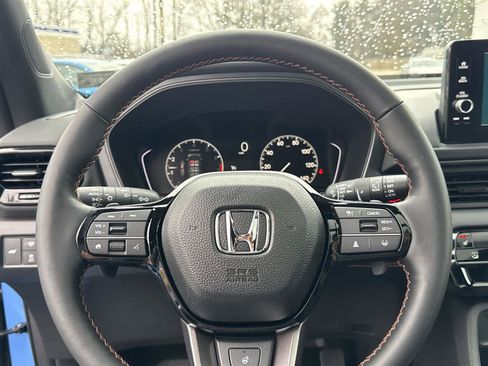 Used 2025 Honda Pilot TrailSport image 18