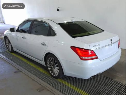 Used 2014 Hyundai Equus Signature RWD image 3