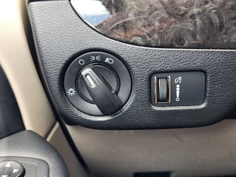 Used 2019 Dodge Grand Caravan SE w/ UConnect Hands-Free Group FWD image 21