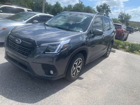 Used 2022 Subaru Forester Premium w/ Popular Package #1 AWD/4WD image 2