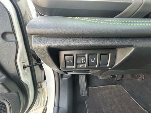 Used 2025 Subaru Outback Onyx Edition image 13