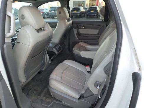 Used 2015 GMC Acadia SLT image 6