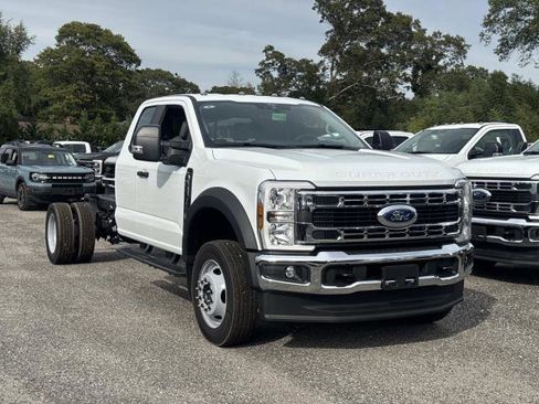 New 2026 Ford F550 4x4 Supercab Super Duty image 3