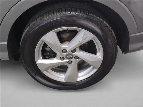 Used 2020 Audi Q3 2.0T Premium image 24