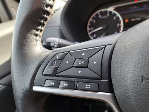 Used 2022 Nissan Sentra SV image 23