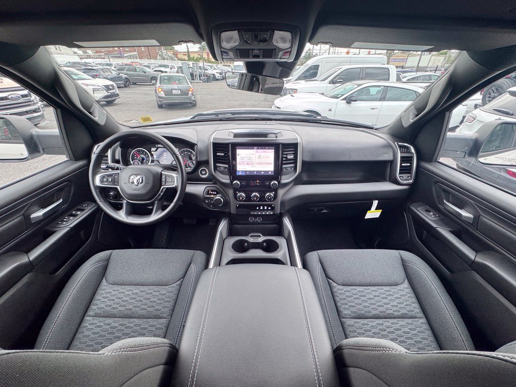 Used 2026 RAM 1500 Express AWD/4WD image 11