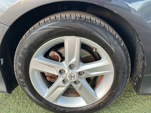 Used 2012 Toyota Camry SE image 42