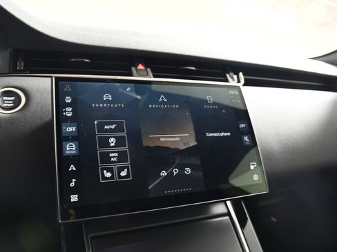 Certified 2026 Land Rover Range Rover Evoque S AWD/4WD image 32