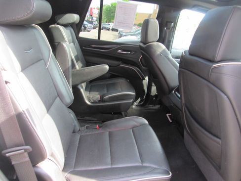 Used 2021 Cadillac Escalade Sport AWD/4WD image 13