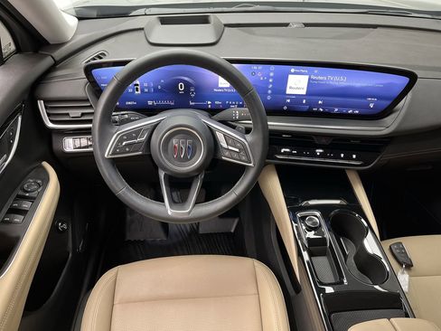 Used 2025 Buick Envision Preferred AWD/4WD image 13