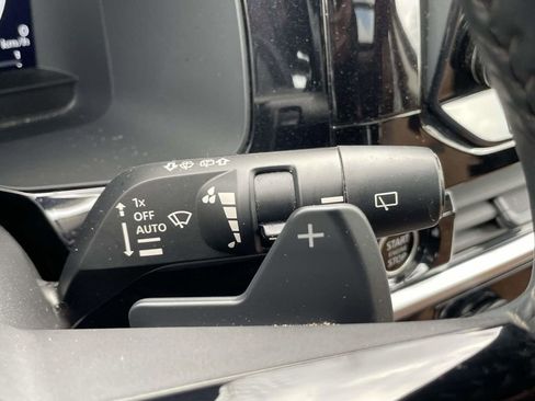 Used 2024 Nissan Pathfinder Platinum image 32