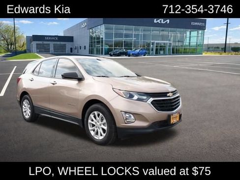Used 2019 Chevrolet Equinox LS FWD image 1