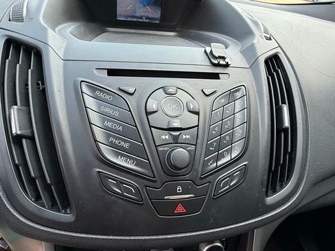 Used 2015 Ford Escape SE FWD image 11