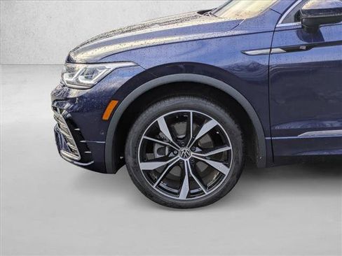 Used 2024 Volkswagen Tiguan SEL R-Line image 24
