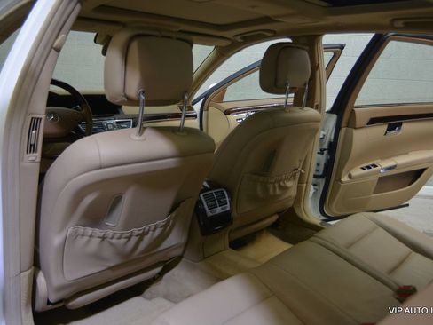 Used 2013 Mercedes-Benz S 550 4MATIC image 19