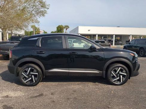 Certified 2026 Nissan Kicks SV FWD image 3