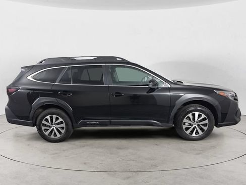 Certified 2025 Subaru Outback Premium AWD/4WD image 6