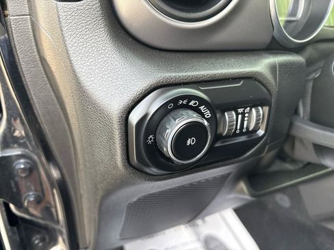 Used 2021 Jeep Wrangler Unlimited Sport AWD/4WD image 15