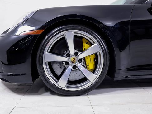 Certified 2021 Porsche 911 Turbo S image 24