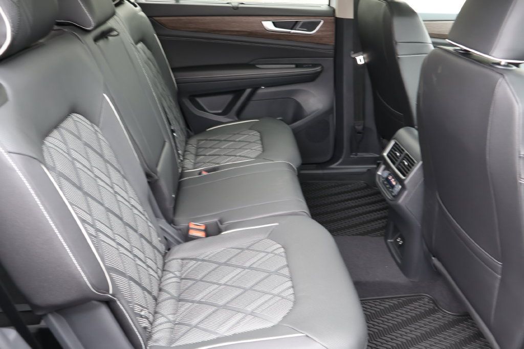 Used 2026 Volkswagen Atlas SEL Premium R-Line AWD/4WD image 30