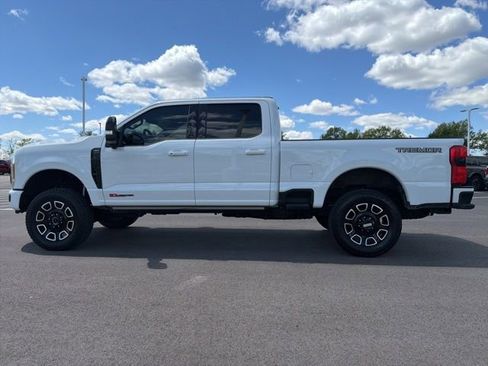 Used 2024 Ford F350 Lariat w/ Lariat Ultimate Package AWD/4WD image 18