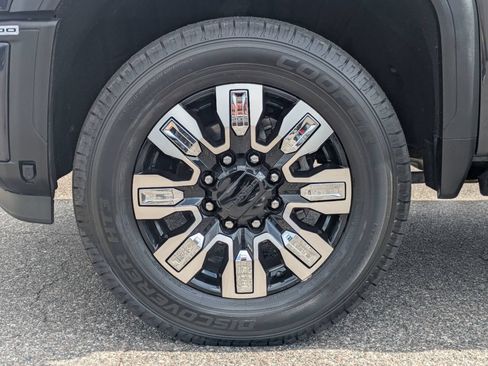 Used 2025 GMC Sierra 2500 Denali w/ Denali Reserve Package AWD/4WD image 10